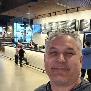 Meet your Posher, Troy